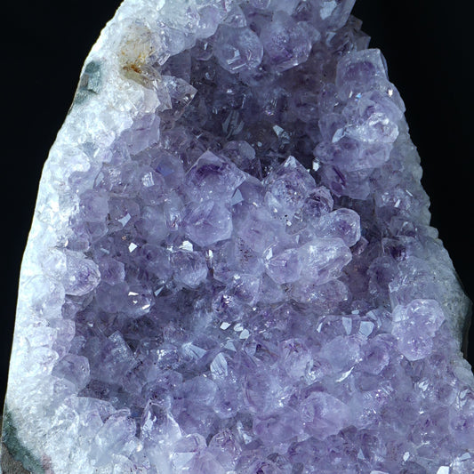 Ametiszt drúza álló 1416g (URY) (FIX)