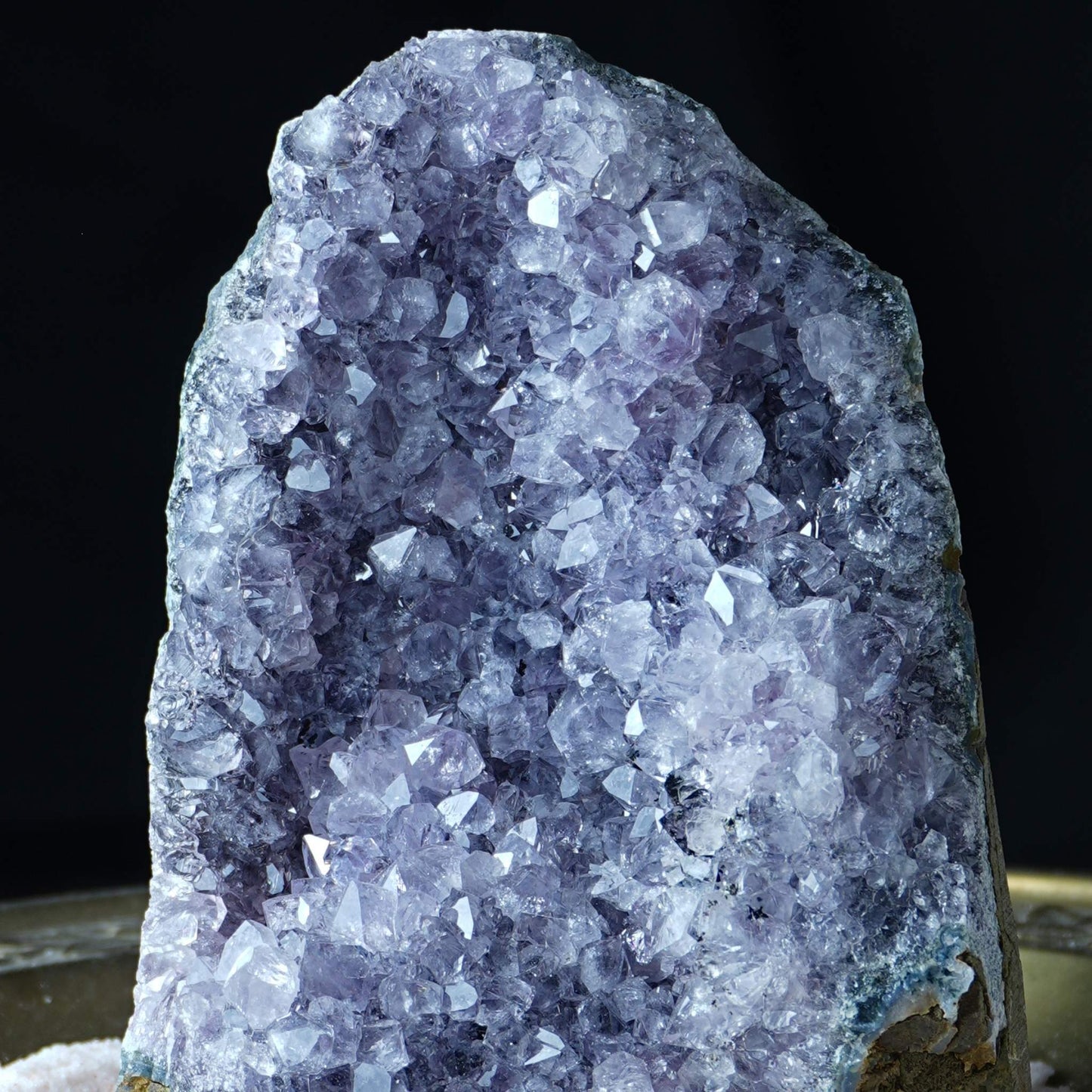 Ametiszt drúza álló 956g (URY) (FIX)