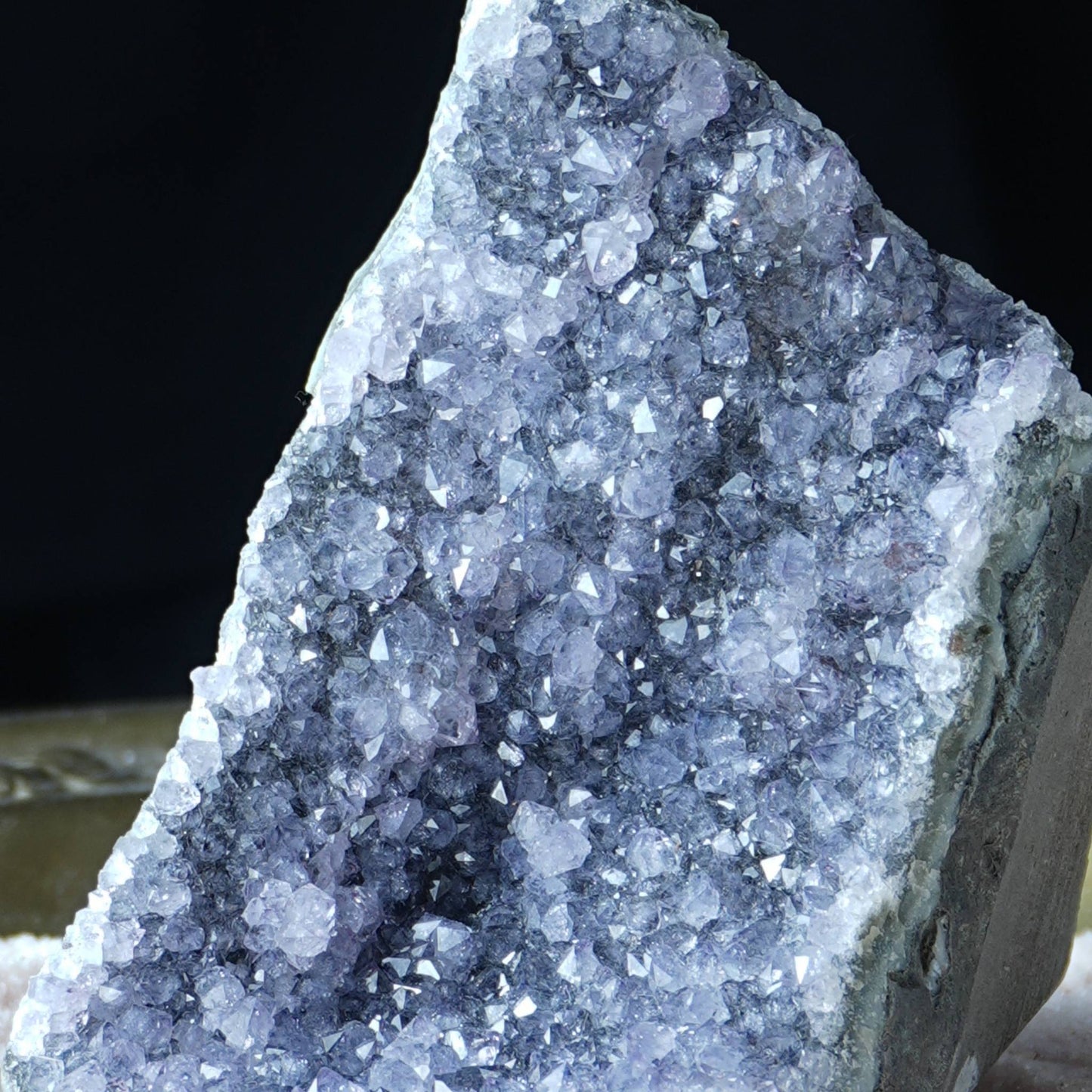 Ametiszt drúza álló 366g (URY) (FIX)