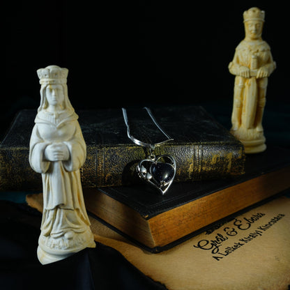 Szív medál fémmel Szintetikus Napkő kék 2,5x2,5cm