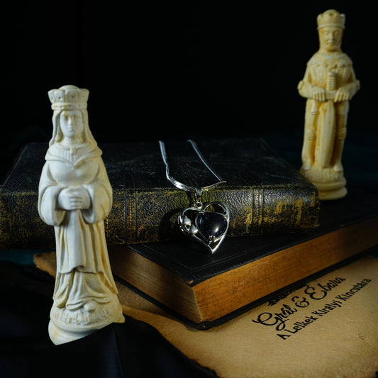 Szív medál fémmel Szintetikus Napkő kék 2,5x2,5cm